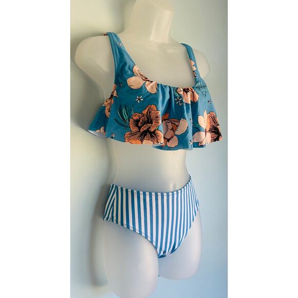 Cupshe XS Swimsuit Blue and White Floral and Striped 2 Piece - Picture 2 of 9
